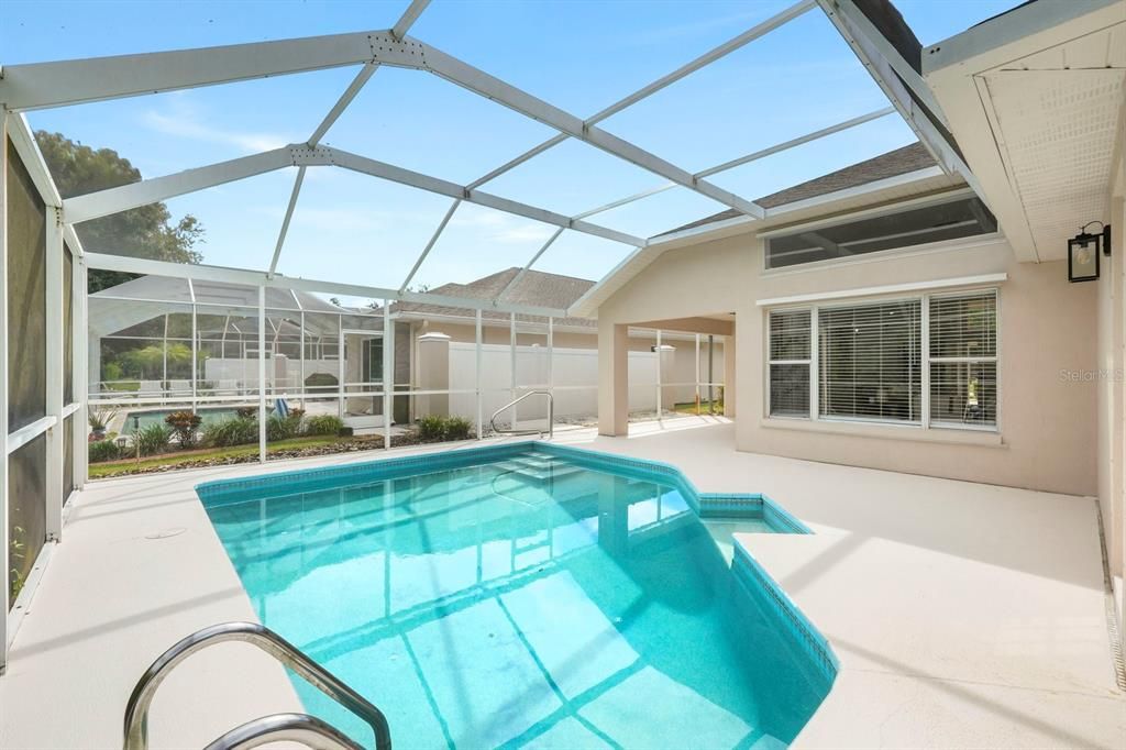 Active With Contract: $464,900 (3 beds, 2 baths, 1862 Square Feet)