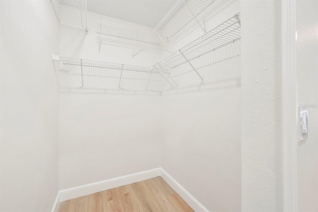 Active With Contract: $464,900 (3 beds, 2 baths, 1862 Square Feet)