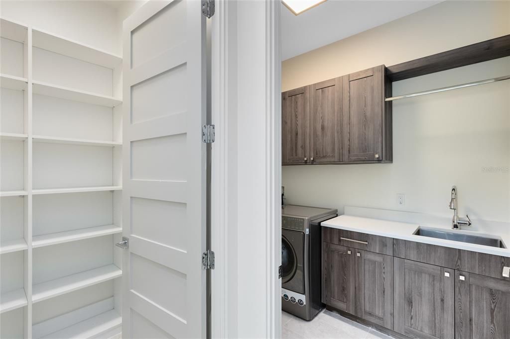 En Venta: $2,950,000 (5 camas, 4 baños, 4519 Pies cuadrados)