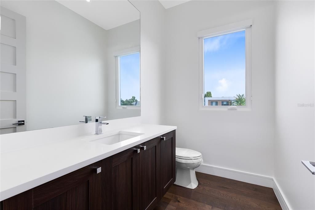 En Venta: $2,950,000 (5 camas, 4 baños, 4519 Pies cuadrados)