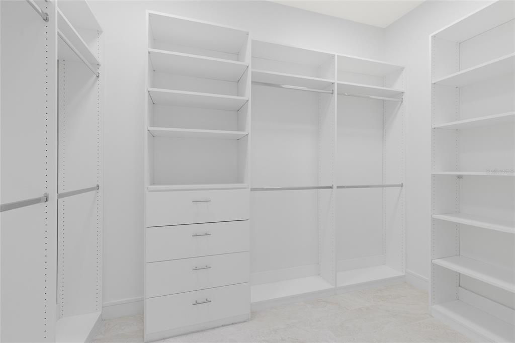 En Venta: $2,950,000 (5 camas, 4 baños, 4519 Pies cuadrados)