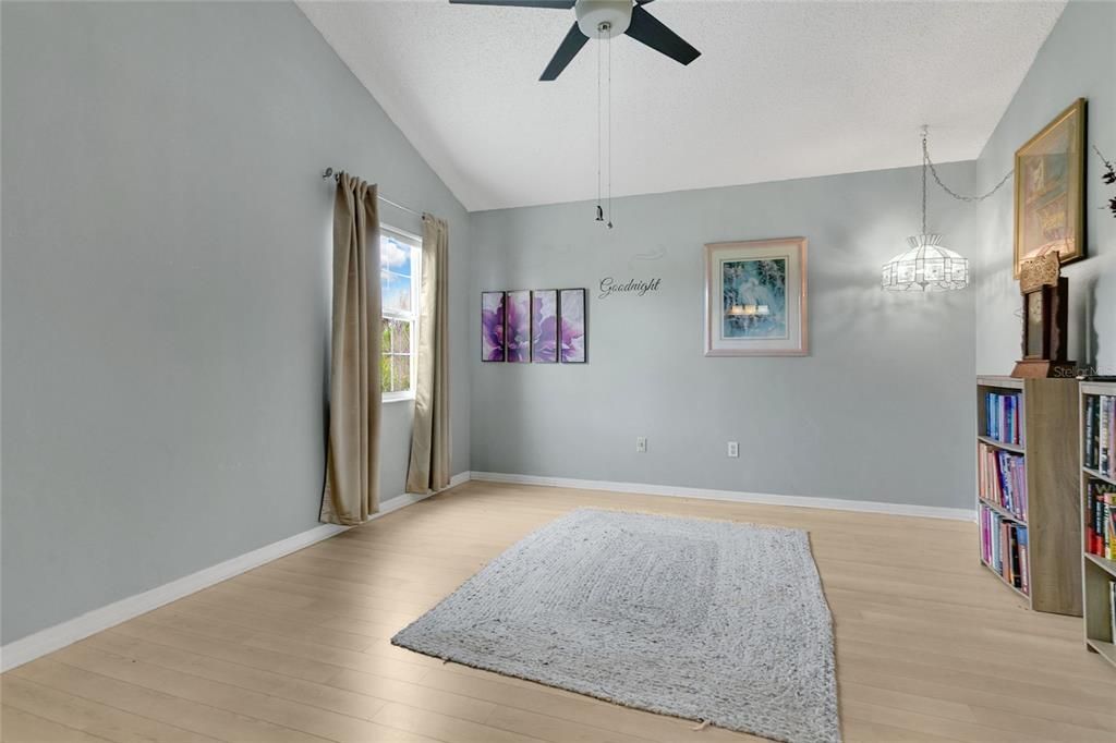 Active With Contract: $385,000 (3 beds, 2 baths, 1566 Square Feet)