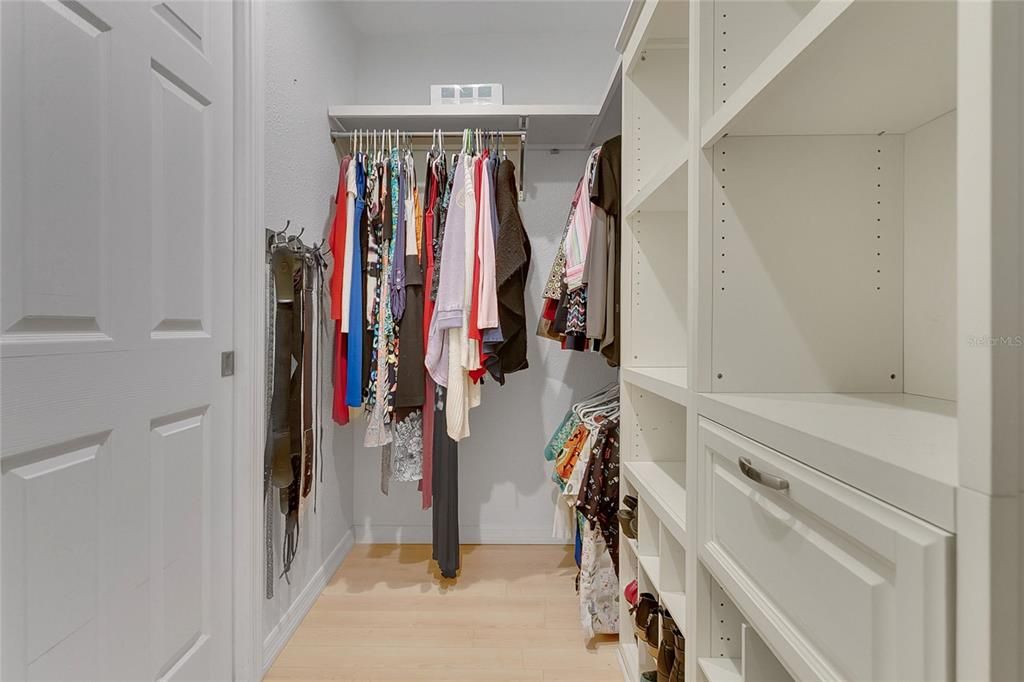 Active With Contract: $385,000 (3 beds, 2 baths, 1566 Square Feet)