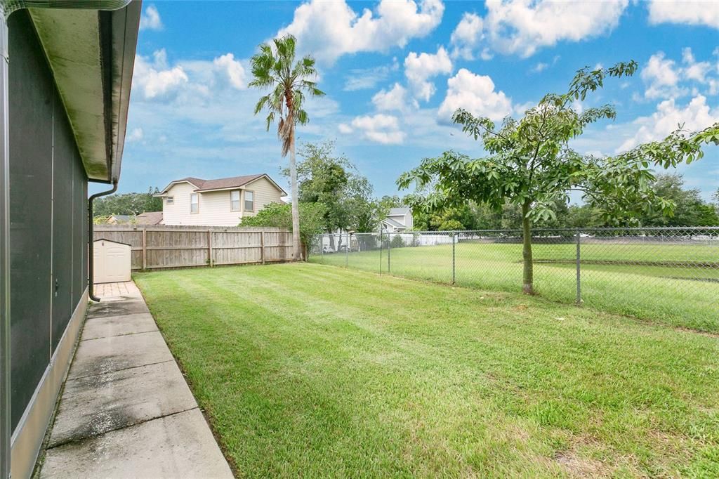 Active With Contract: $385,000 (3 beds, 2 baths, 1566 Square Feet)