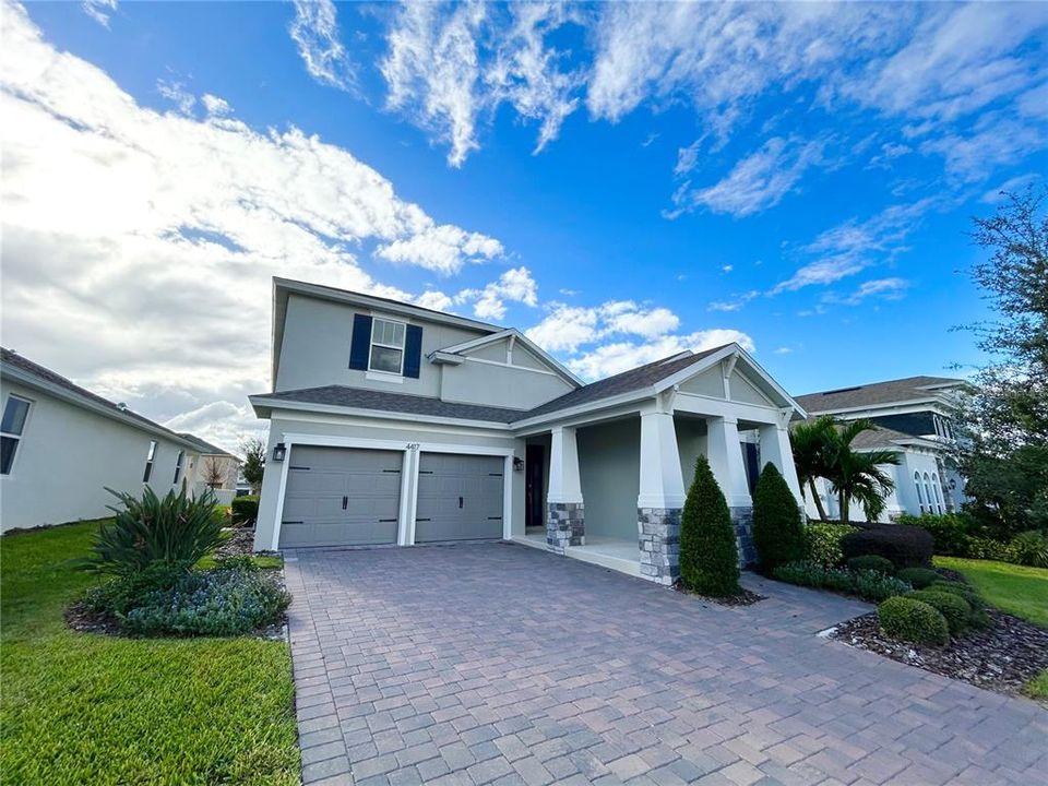 Под контрактом: $3,150 (5 спален, 3 ванн, 3197 Квадратных фут)