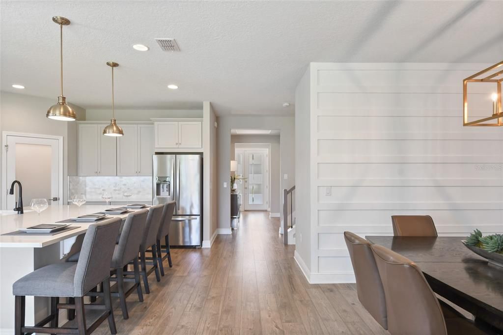 Под контрактом: $3,150 (5 спален, 3 ванн, 3197 Квадратных фут)