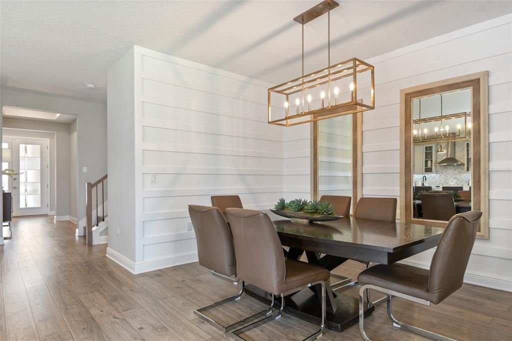 Под контрактом: $3,150 (5 спален, 3 ванн, 3197 Квадратных фут)