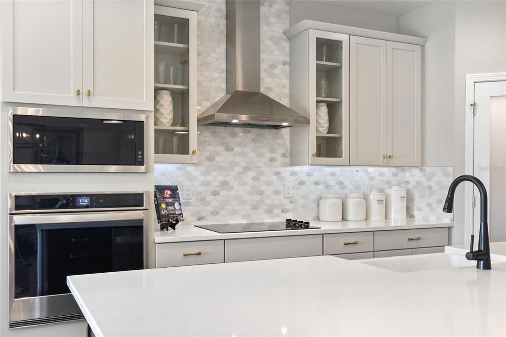 Под контрактом: $3,150 (5 спален, 3 ванн, 3197 Квадратных фут)