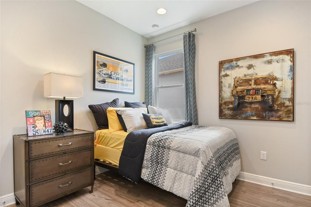 Под контрактом: $3,150 (5 спален, 3 ванн, 3197 Квадратных фут)