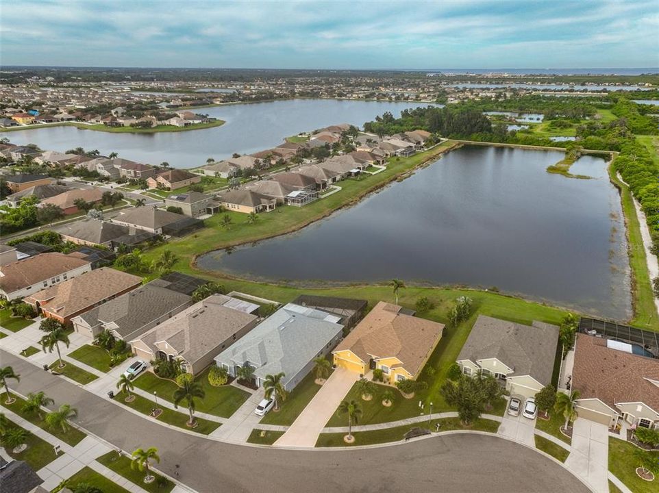 En Venta: $429,999 (4 camas, 2 baños, 2653 Pies cuadrados)