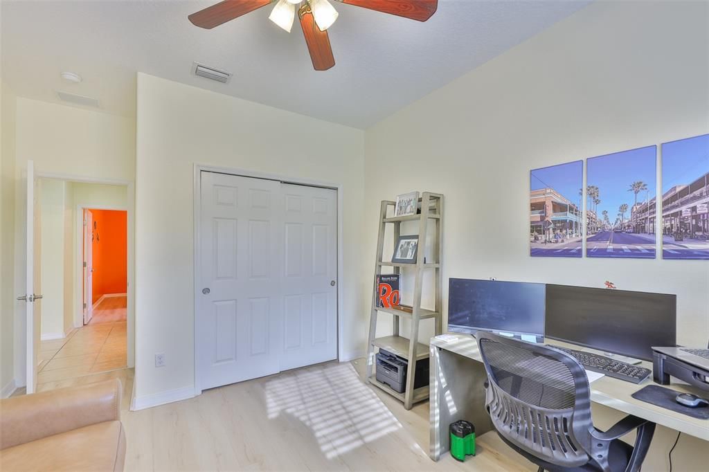 En Venta: $429,999 (4 camas, 2 baños, 2653 Pies cuadrados)