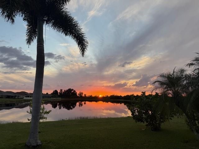 En Venta: $429,999 (4 camas, 2 baños, 2653 Pies cuadrados)