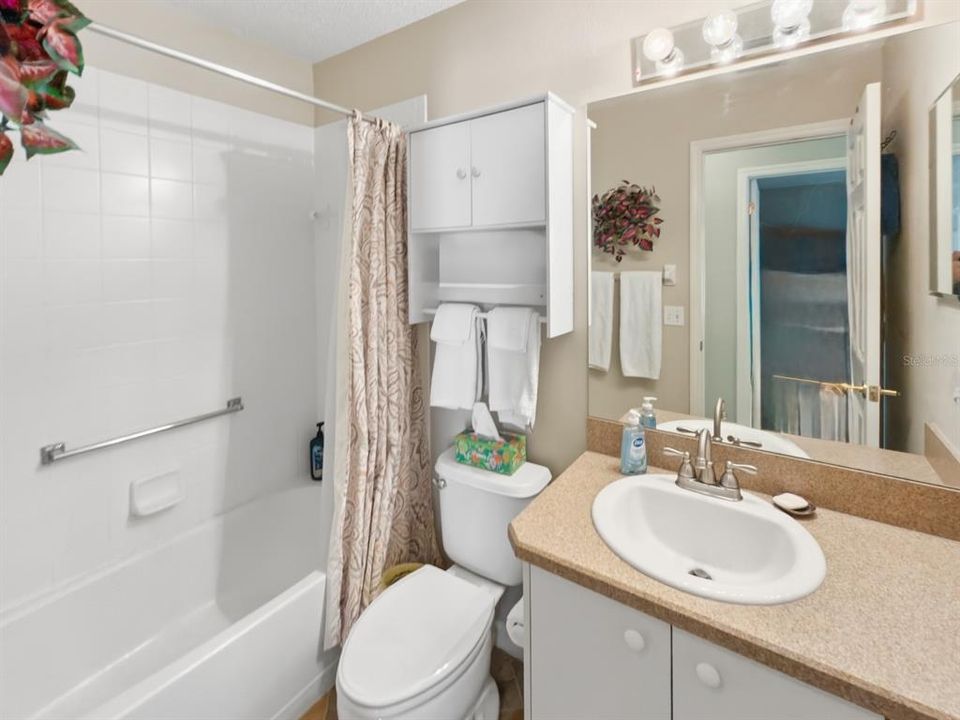 Active With Contract: $269,900 (2 beds, 2 baths, 1825 Square Feet)