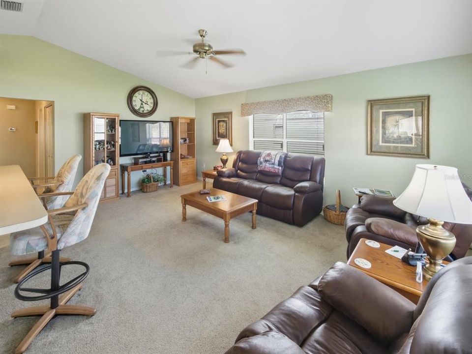 Active With Contract: $269,900 (2 beds, 2 baths, 1825 Square Feet)