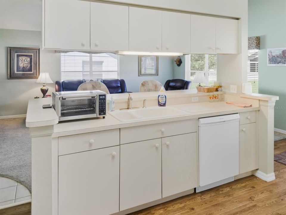 Active With Contract: $269,900 (2 beds, 2 baths, 1825 Square Feet)