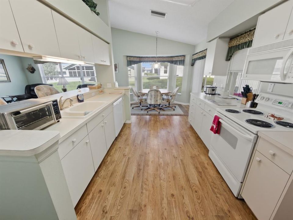 Active With Contract: $269,900 (2 beds, 2 baths, 1825 Square Feet)