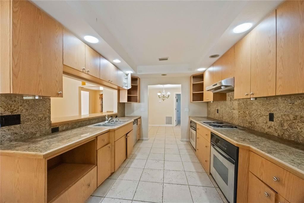 На продажу: $950,000 (4 спален, 6 ванн, 3177 Квадратных фут)