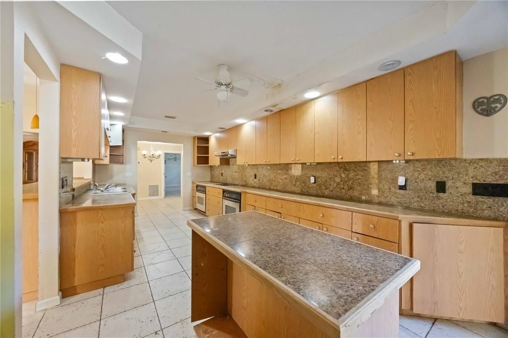 На продажу: $950,000 (4 спален, 6 ванн, 3177 Квадратных фут)