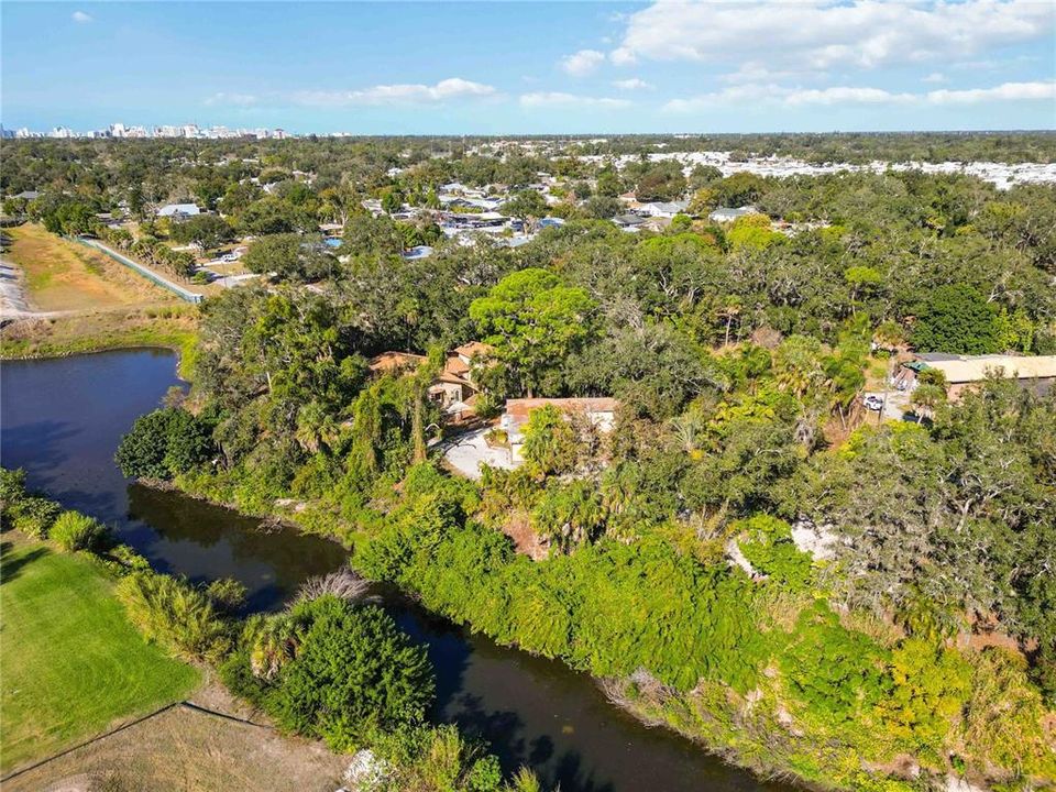 На продажу: $950,000 (4 спален, 6 ванн, 3177 Квадратных фут)