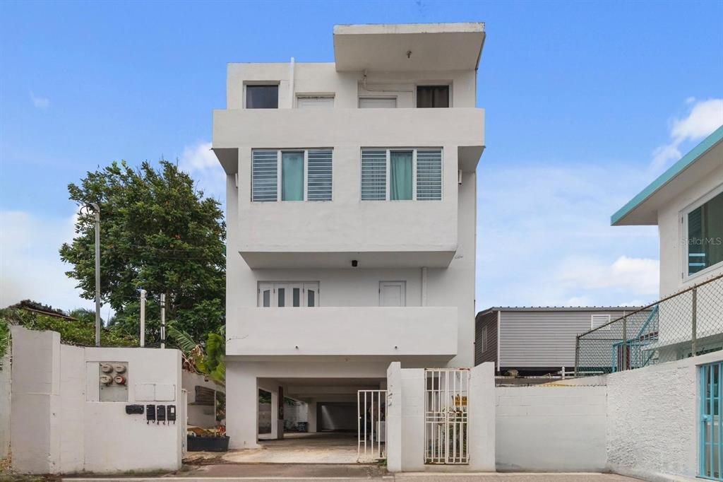 Недавно продано: $215,000 (1 спален, 1 ванн, 493 Квадратных фут)