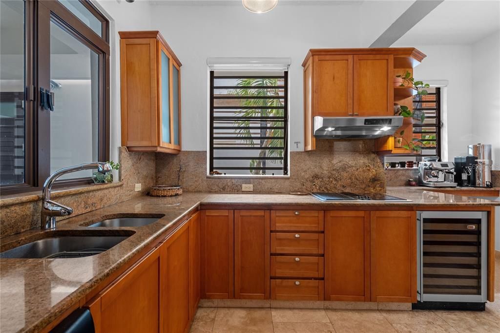 待售: $1,475,000 (4 贝兹, 4 浴室, 2742 平方英尺)