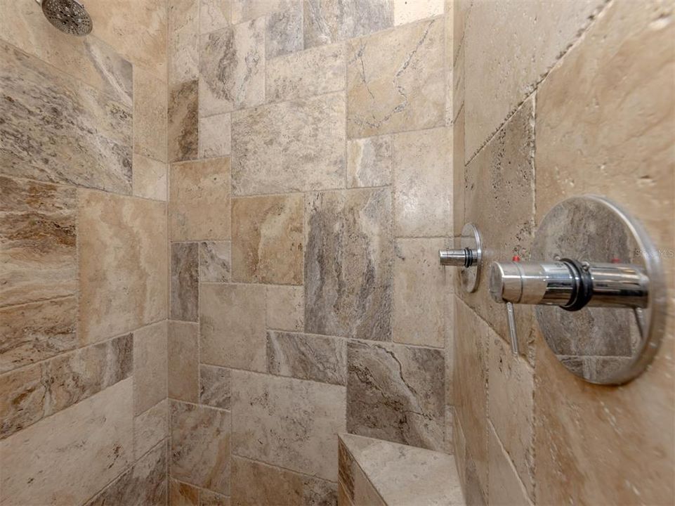 待售: $1,250,000 (4 贝兹, 3 浴室, 2652 平方英尺)