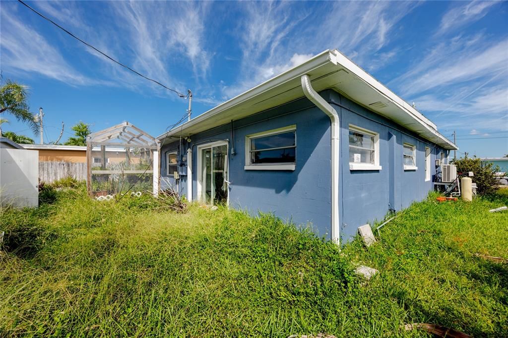 Active With Contract: $455,000 (0.16 acres)