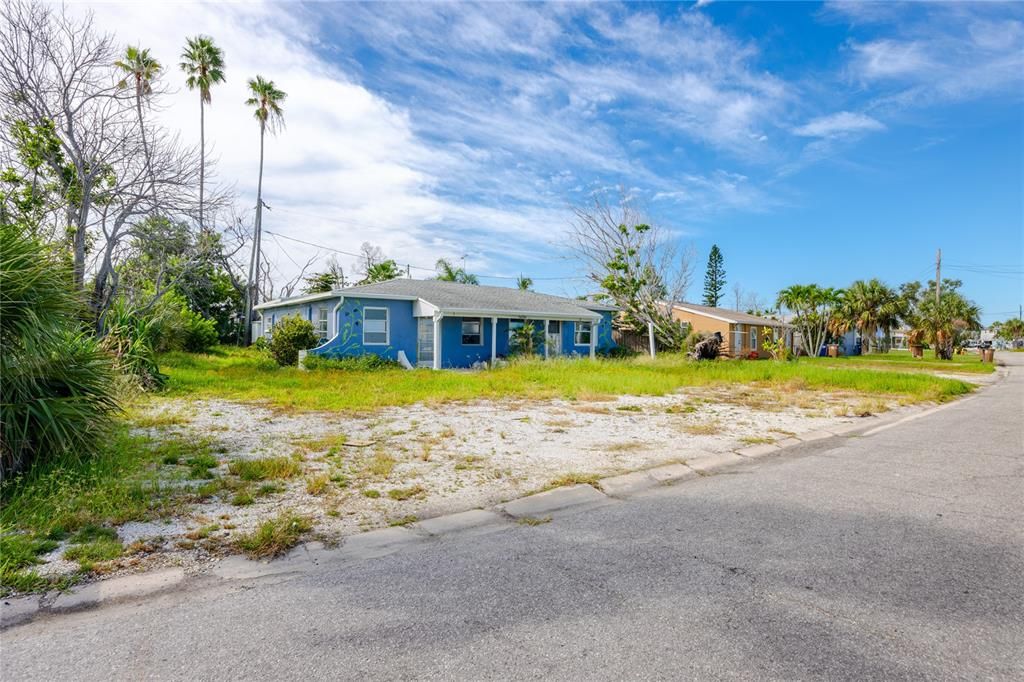 Active With Contract: $455,000 (0.16 acres)