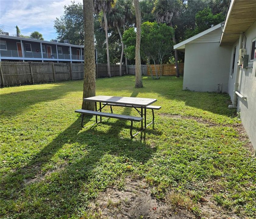 For Sale: $159,000 (2 beds, 2 baths, 1450 Square Feet)