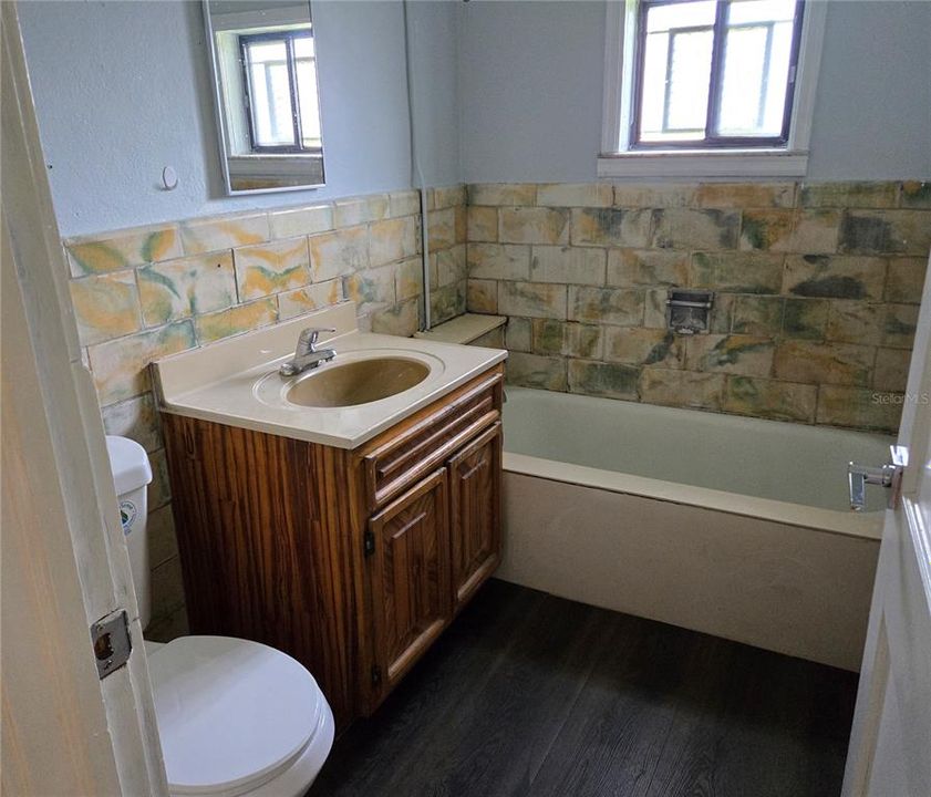 For Sale: $159,000 (2 beds, 2 baths, 1450 Square Feet)