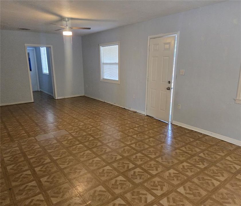 For Sale: $159,000 (2 beds, 2 baths, 1450 Square Feet)