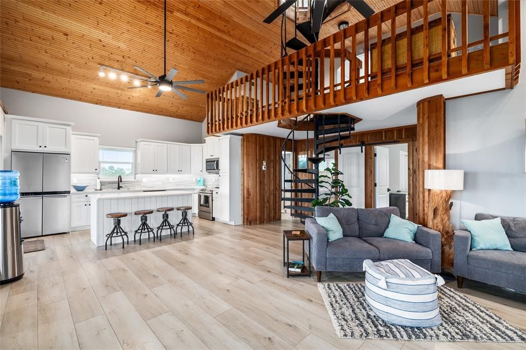 For Sale: $1,350,000 (2 beds, 2 baths, 1586 Square Feet)