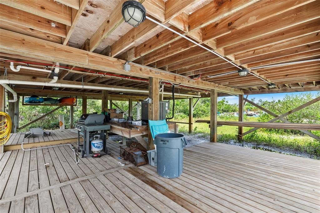 For Sale: $1,350,000 (2 beds, 2 baths, 1586 Square Feet)