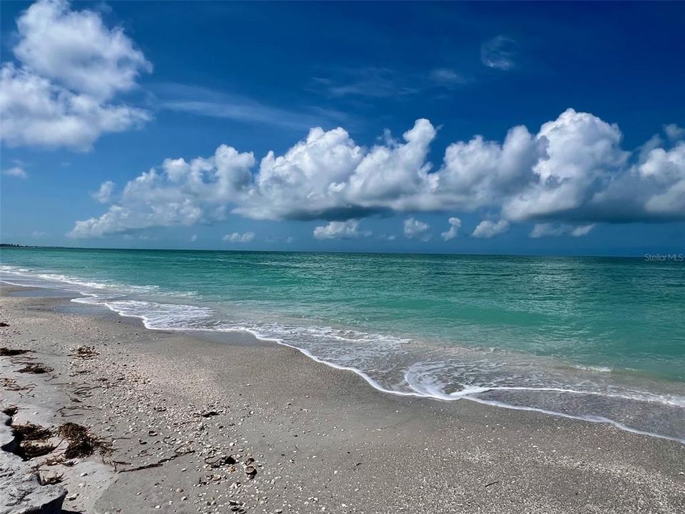 For Sale: $1,350,000 (2 beds, 2 baths, 1586 Square Feet)