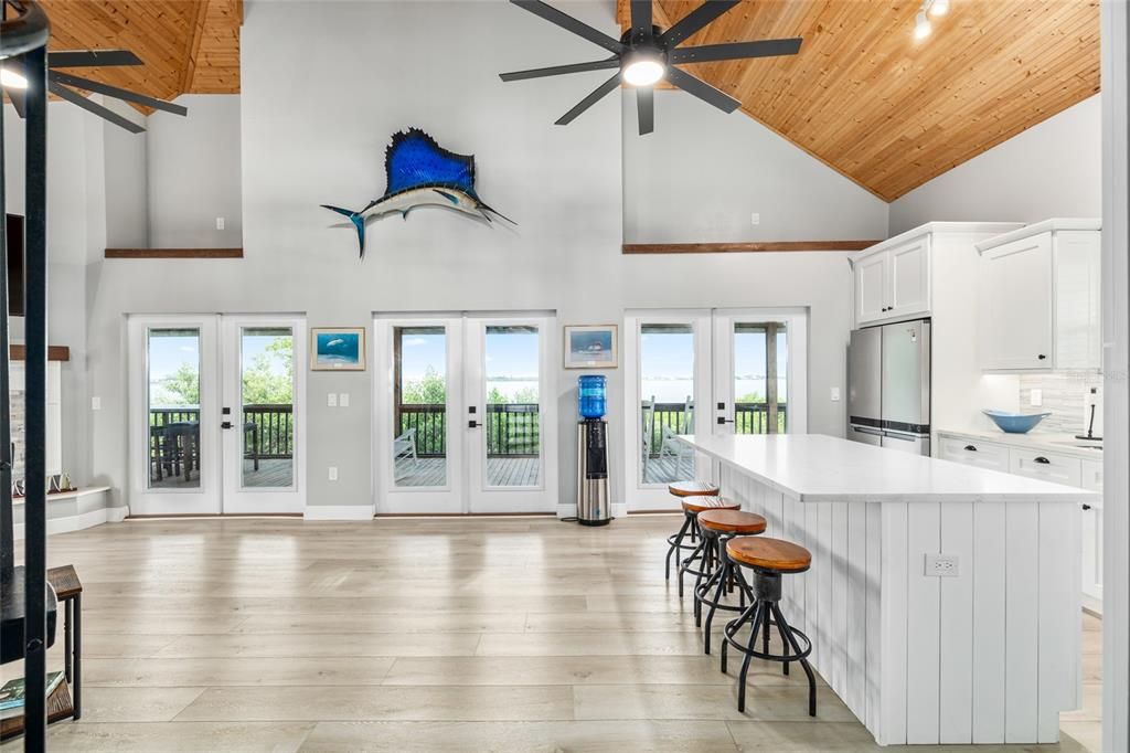 For Sale: $1,350,000 (2 beds, 2 baths, 1586 Square Feet)