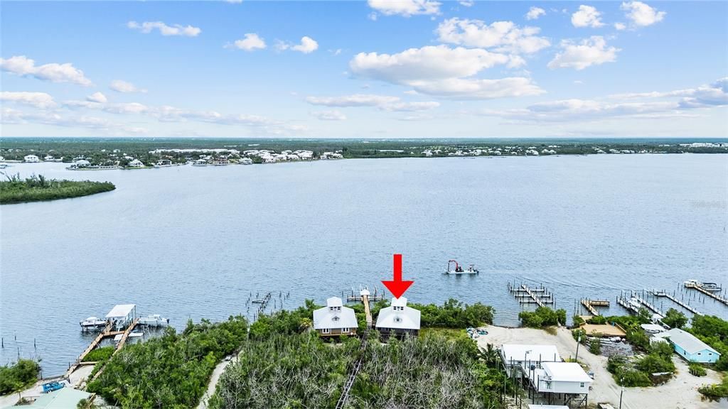 For Sale: $1,350,000 (2 beds, 2 baths, 1586 Square Feet)