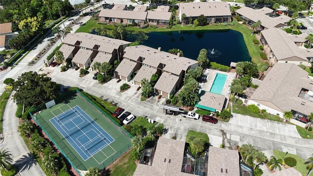 Active With Contract: $268,000 (2 beds, 2 baths, 1064 Square Feet)