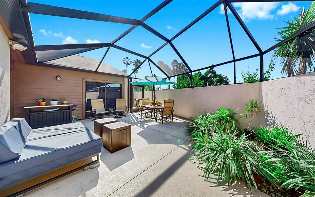 Active With Contract: $268,000 (2 beds, 2 baths, 1064 Square Feet)