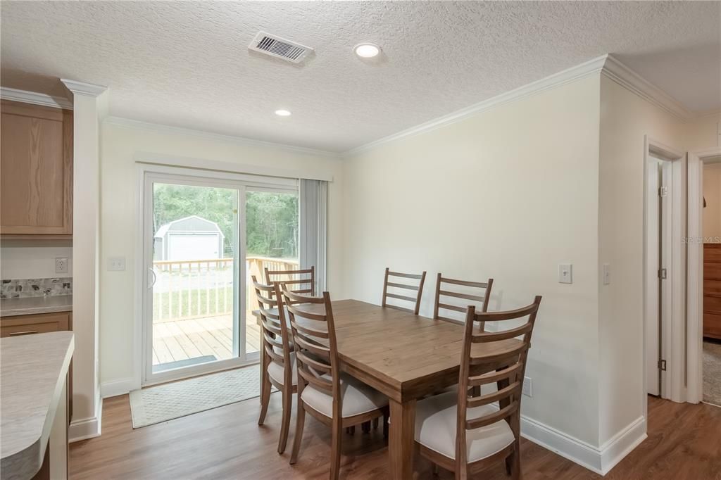 待售: $475,000 (3 贝兹, 2 浴室, 1404 平方英尺)