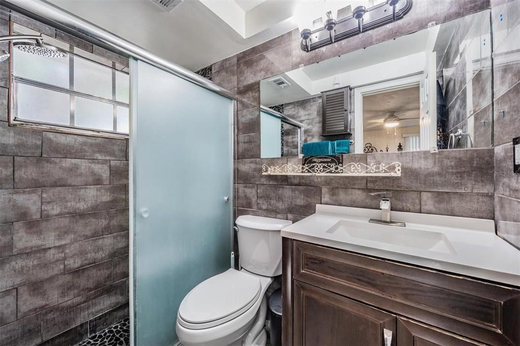 Под контрактом: $95,000 (2 спален, 2 ванн, 1064 Квадратных фут)