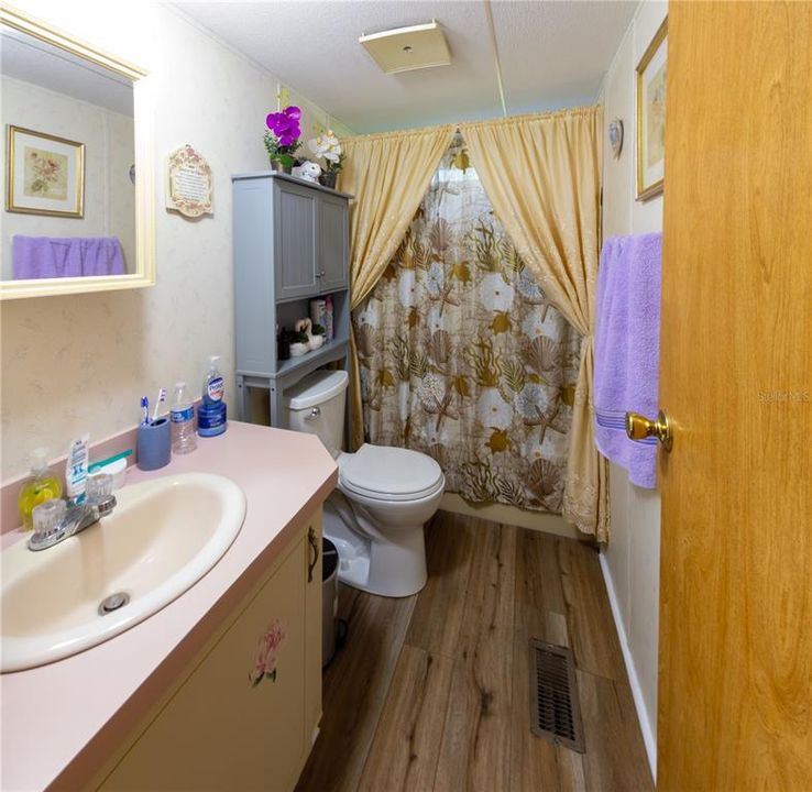 For Sale: $147,000 (3 beds, 2 baths, 1152 Square Feet)