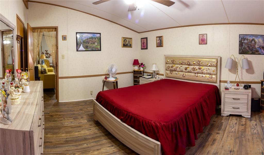 For Sale: $147,000 (3 beds, 2 baths, 1152 Square Feet)