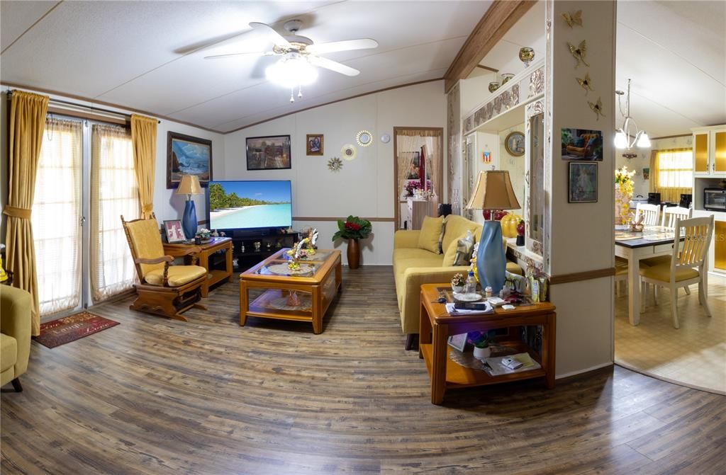 For Sale: $147,000 (3 beds, 2 baths, 1152 Square Feet)