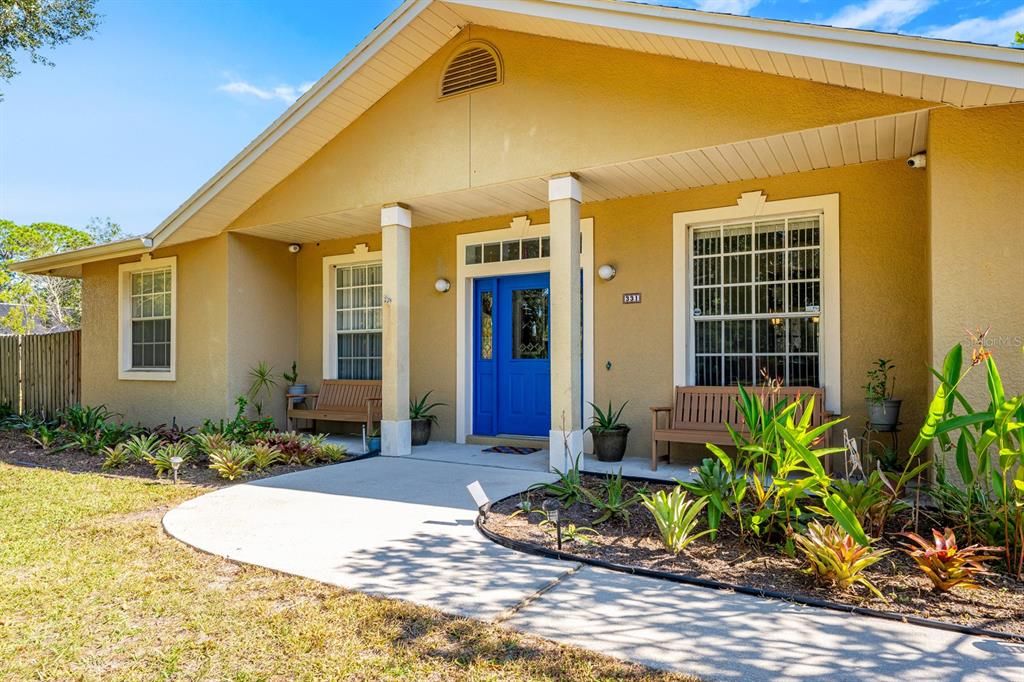 For Sale: $925,000 (4 beds, 3 baths, 2193 Square Feet)