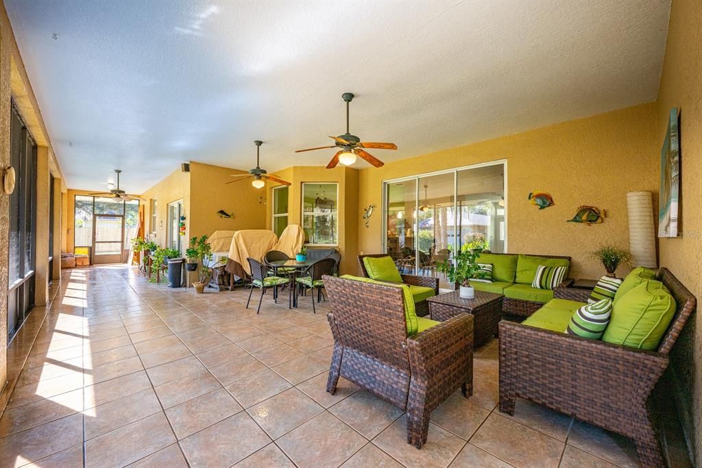 For Sale: $925,000 (4 beds, 3 baths, 2193 Square Feet)