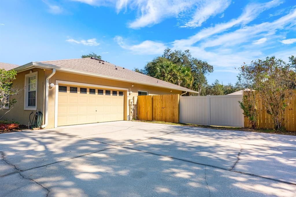 For Sale: $925,000 (4 beds, 3 baths, 2193 Square Feet)