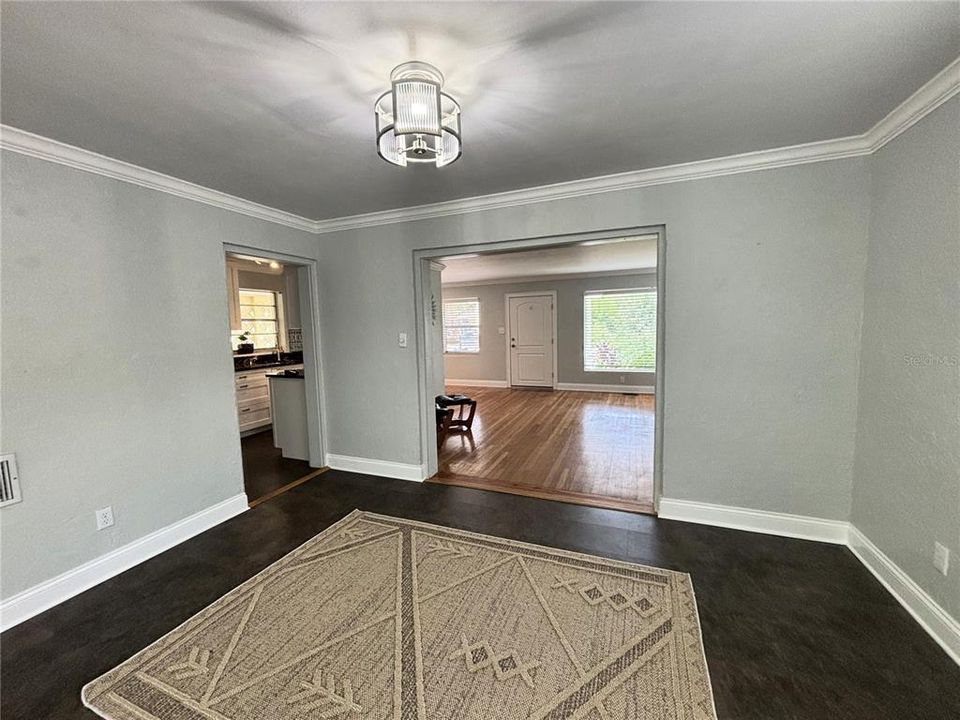 Active With Contract: $299,900 (3 beds, 1 baths, 1398 Square Feet)