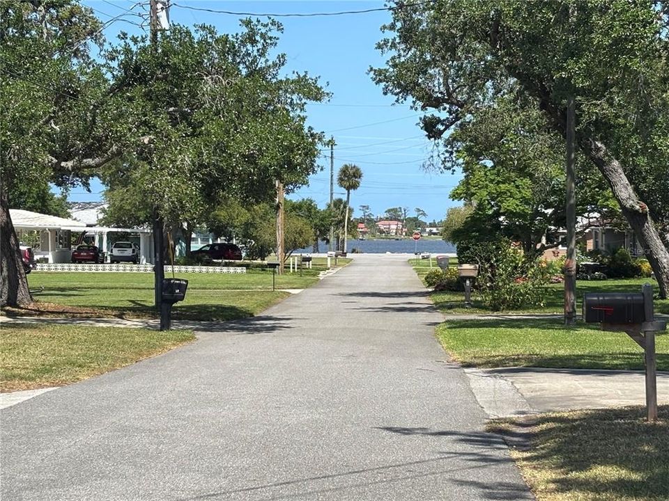 Active With Contract: $299,900 (3 beds, 1 baths, 1398 Square Feet)