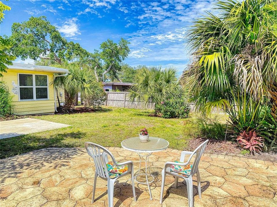 Active With Contract: $299,900 (3 beds, 1 baths, 1398 Square Feet)