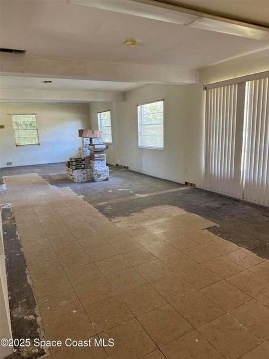 For Sale: $279,900 (0 beds, 0 baths, 1444 Square Feet)